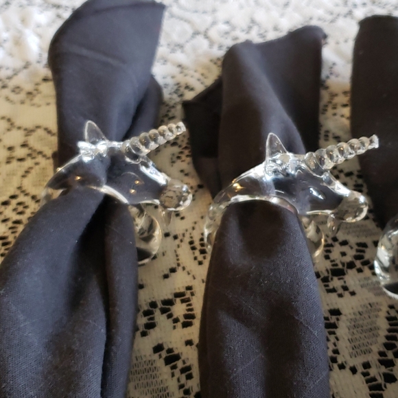 Unicorn Napkin Holders with Black Napkins. - Picture 5 of 7